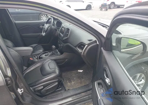 2019 Jeep Cherokee Latitude Plus 4X4 из США, поврежденный, VIN 1C4PJMLN8KD152386